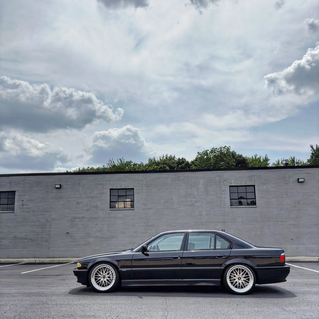 BMW E38 750iL side profile